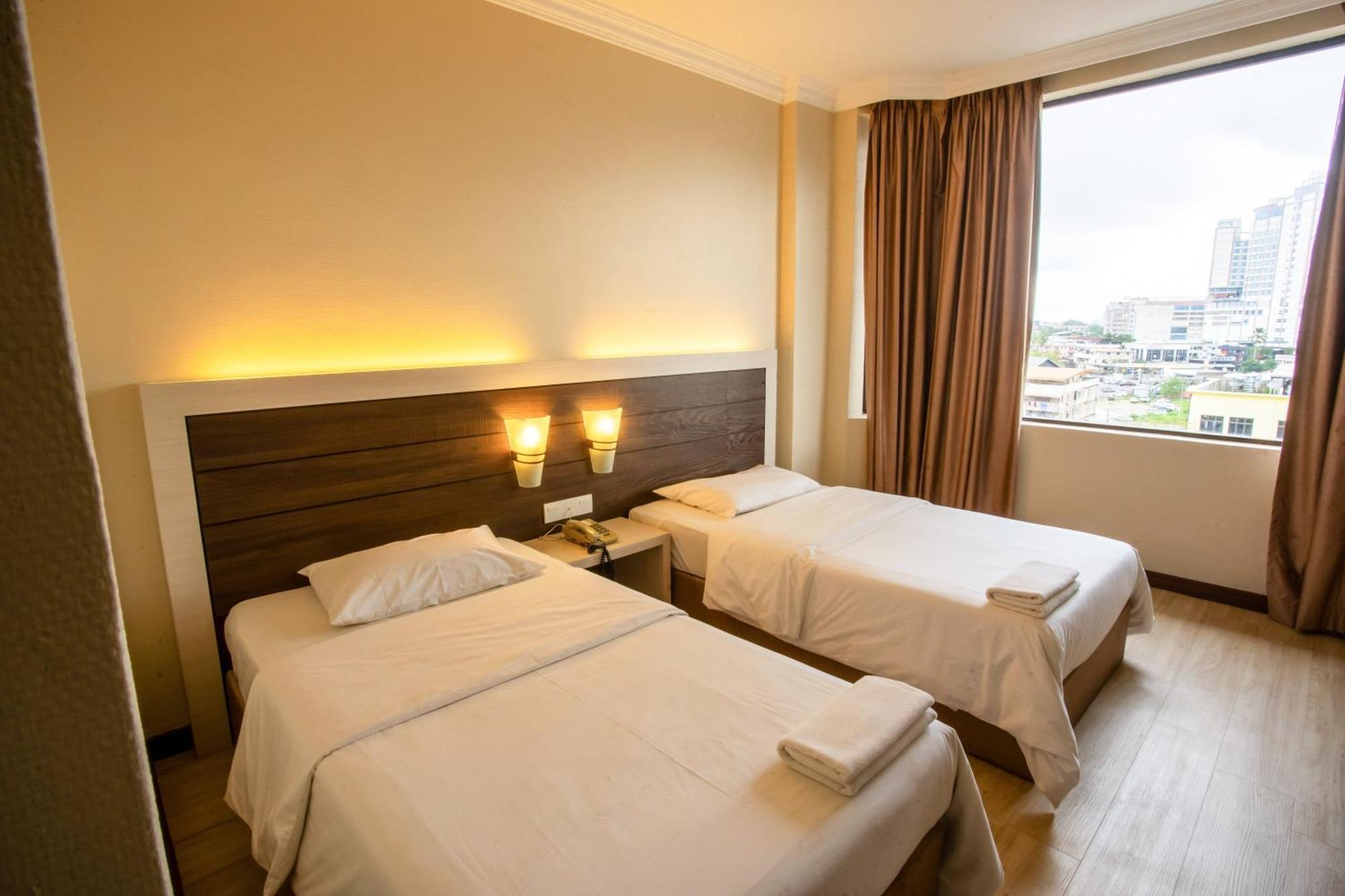 Somerset Hotel Miri Exterior foto